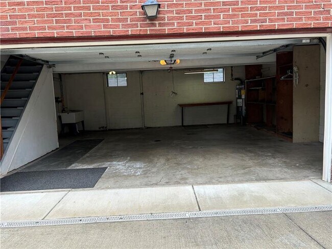 Building Photo - 21 Hindman Ave