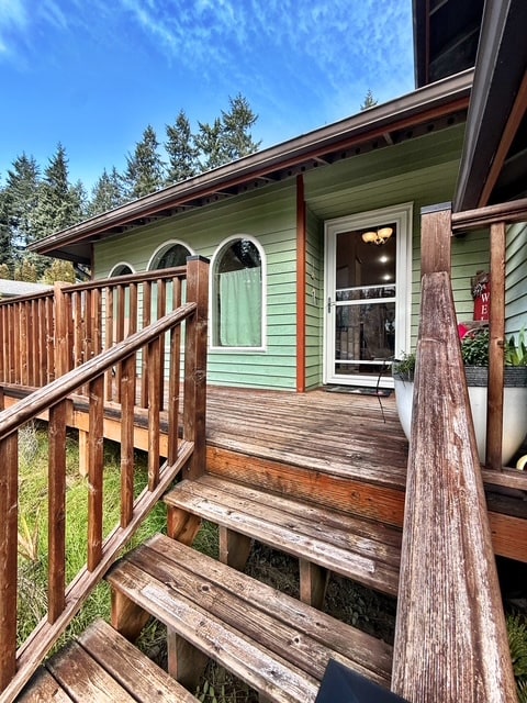 Building Photo - 1030 NE Coco Ct