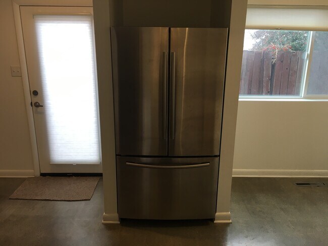 I can fit the whole supermarket produce section in this fridge - 565 K St E