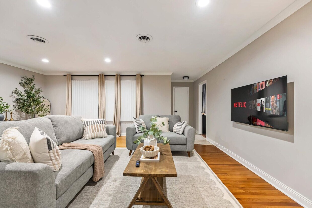 Foto principal - 17756 67th Ave