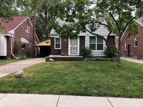 Building Photo - 17635 Greenview Ave