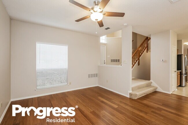 Foto del edificio - 1045 Twin Creek Dr