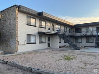 Building Photo - Highland Square Apartments