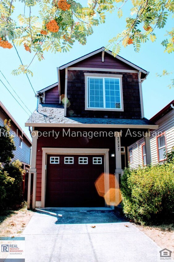 Primary Photo - 2227 SE 47th Ave