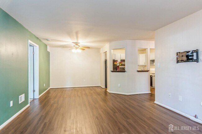 Building Photo - 1801 Tanglewood Ct