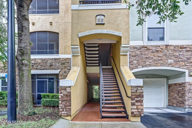 Building Photo - 8539 Gate Pkwy W