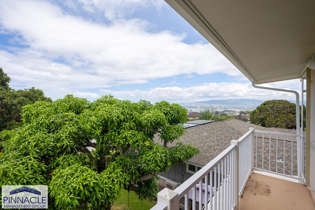 Building Photo - 99-127 Waipao Pl