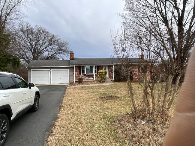 Foto del edificio - 5078 Broad Run Church Rd