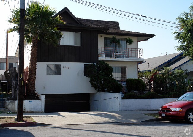 Building Photo - 118 E Ivy Ave