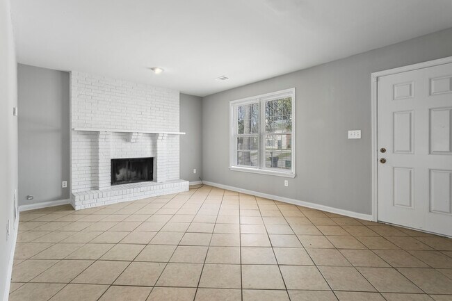 Foto del edificio - 930 Silverwood Dr