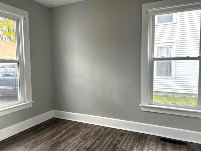 Foto del edificio - 636 Lisbon St