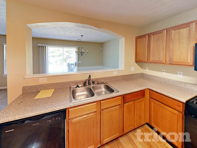 Foto del edificio - 9453 Lakeview Rd