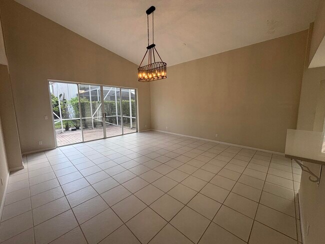 Foto del edificio - 23426 Alzira Cir