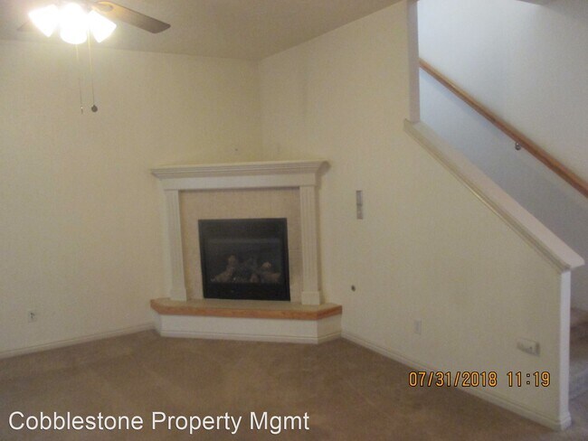 Building Photo - 3 br, 2 bath House - 17796 Monarch Way