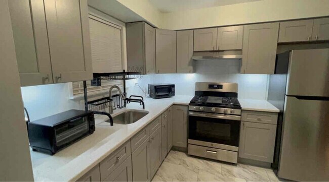 Foto del edificio - 3530 Corsa Ave