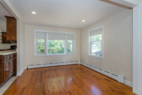 Foto del edificio - 36 Pleasant Cir