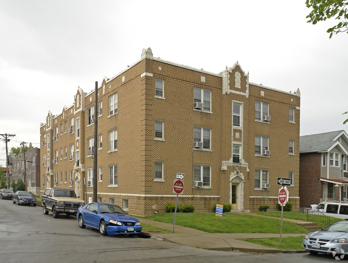 4963 Winona Ave, Saint Louis, MO 63109 Apartments in Saint Louis, MO