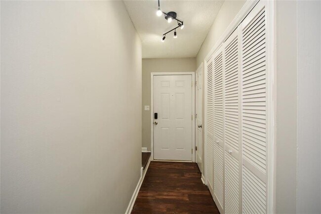 Foto del edificio - 4544 Coopers Creek Pl SE