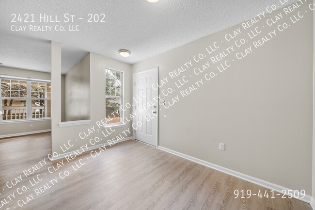 Foto del edificio - 2421 Hill St