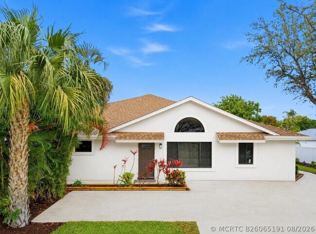 Foto del edificio - 825 Dogwood Dr