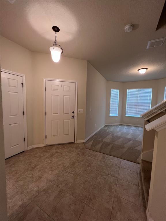 Foto del edificio - 1310 Oakcrest Ct