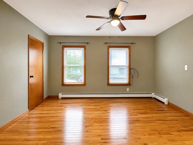 Sala de estar - 210 Walnut St