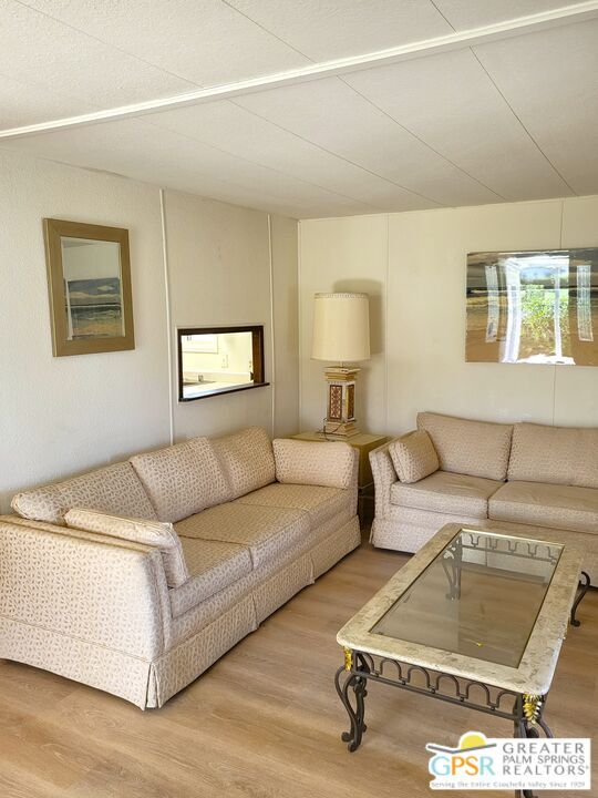 Foto del edificio - 69430 Fairway Rd