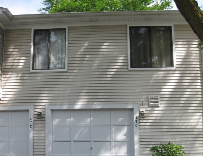 Garage - 470 Stevenson Pl