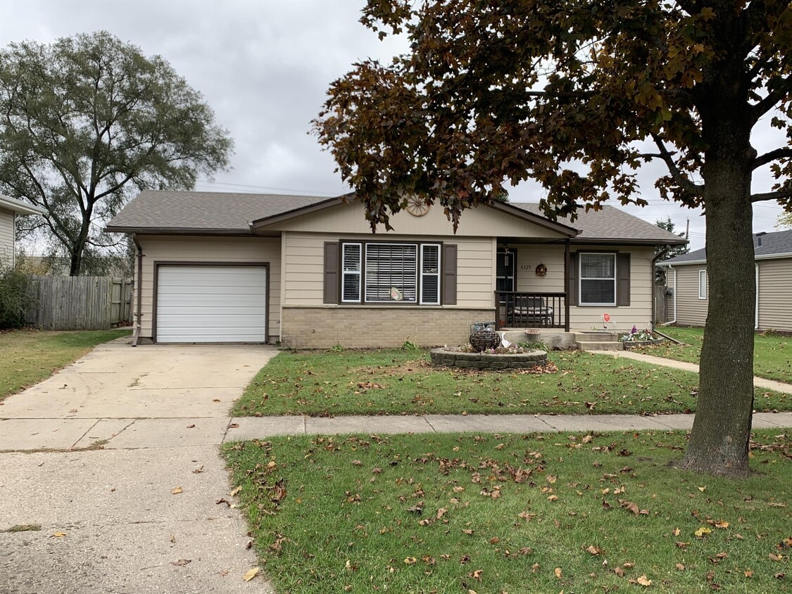 6325 Brown's Pkwy, Loves Park, IL 61111 House Rental in Loves Park