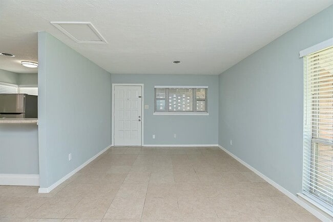 Building Photo - 4738 Merwin St