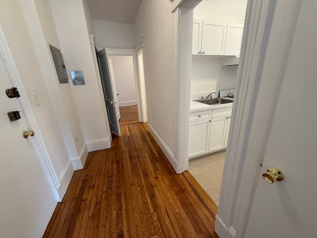 Building Photo - 116 Warren St