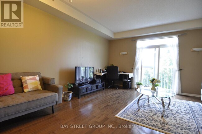 Photo du bâtiment - 280-280 Hillcrest Ave