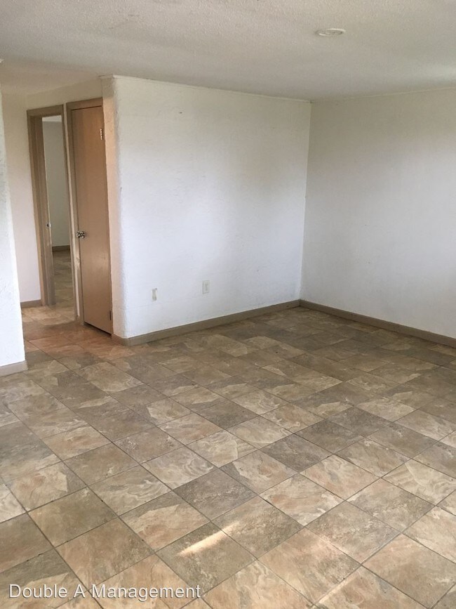 Foto del edificio - 405 W Plum St