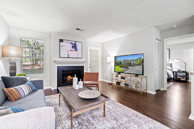 Living room - Wellesley Terrace At Short Pump