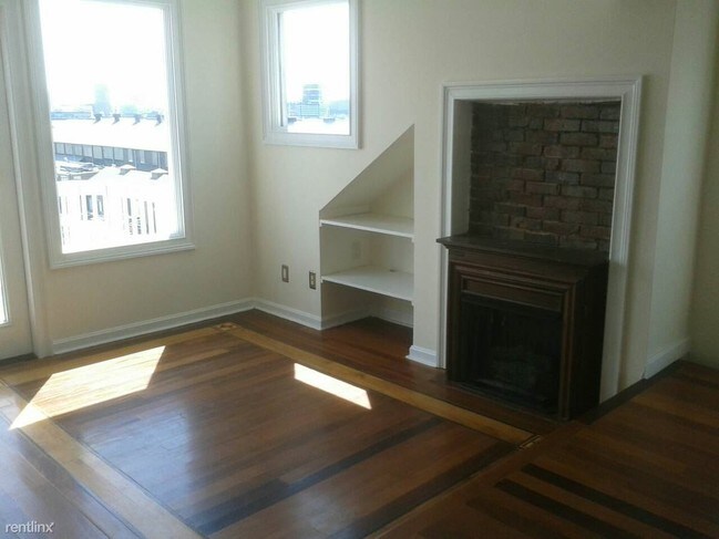 Building Photo - 257 Webster St