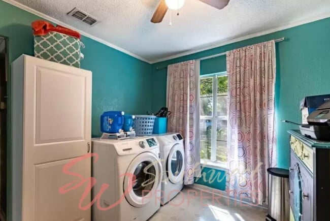Building Photo - Updated 2 Bed Home on Corner Lot | Fenced Yard + Storage