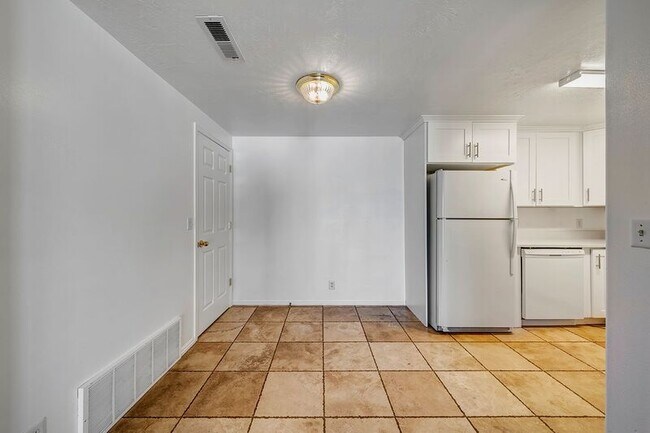 Foto del edificio - 1544 S 430 W