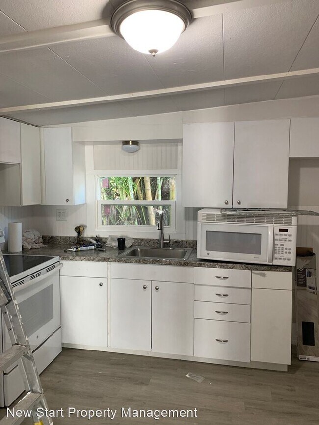 Foto del edificio - 3 br, 2 bath House - 1003 51ST Ave W