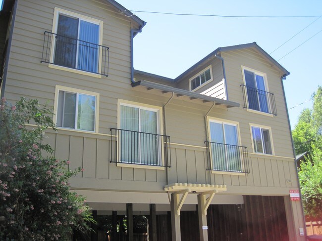 Building Photo - 16680 Center Way