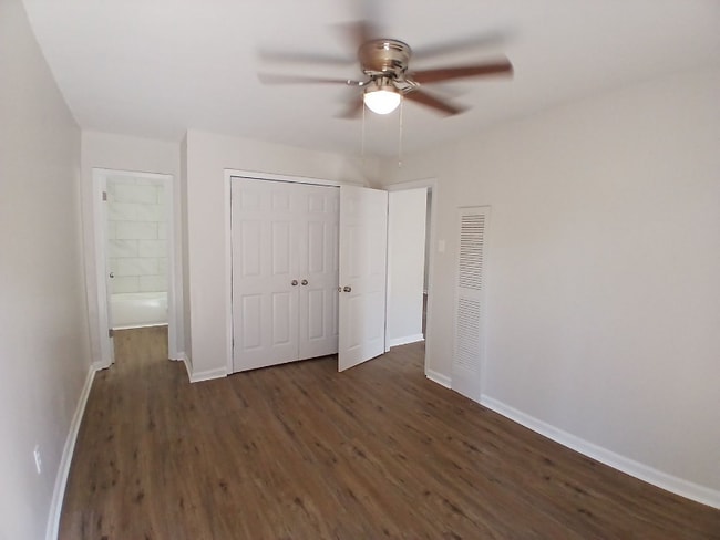 Building Photo - 1058 Poplar Ave