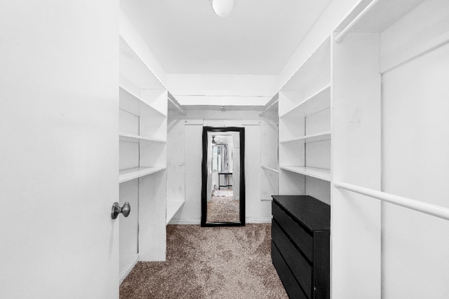 Building Photo - 4843 Collwood Blvd