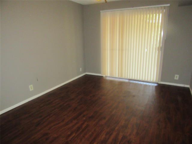Foto del edificio - 5322 Fleetwood Oaks Ave