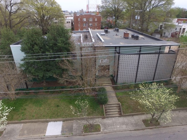 Building Photo - 1111 N Thompson St