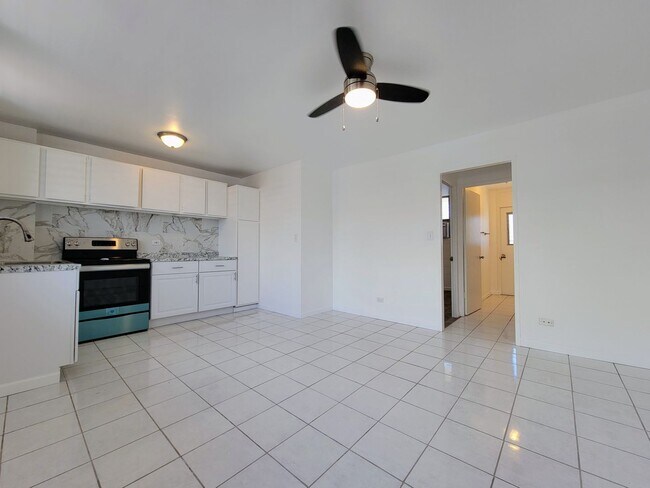 Foto del edificio - AVAILABLE NOW | Updated One Bedroom, One B...