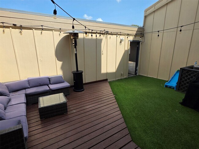 Foto del edificio - 13638 Garden Grove Ct