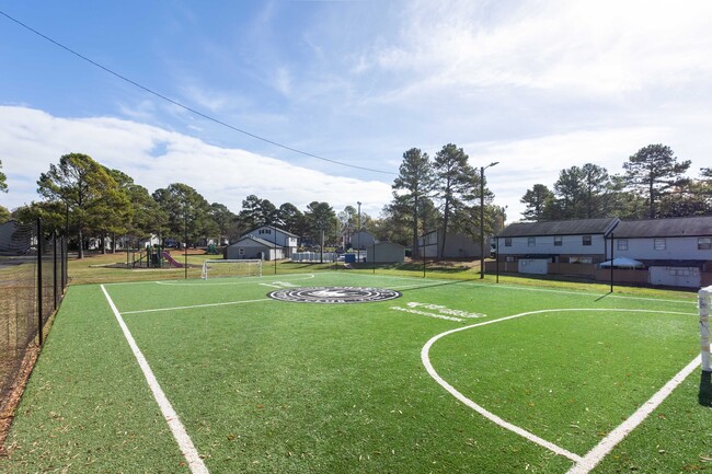 Building Photo - Country Club Apartments