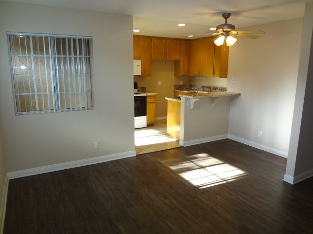 Foto del edificio - 1450 S Highland Ave