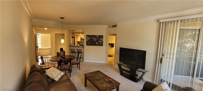 Building Photo - 260 E Flamingo Rd