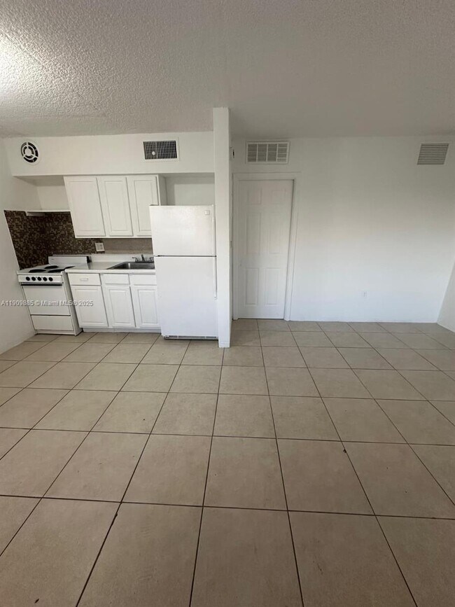 Foto del edificio - 101 NW 29th Ave