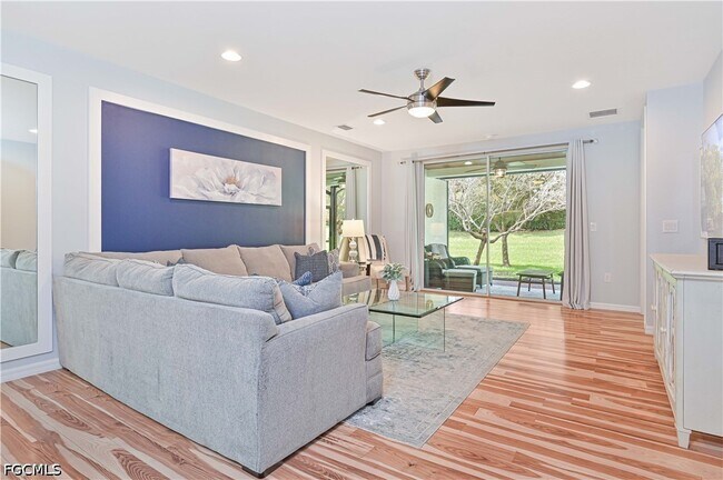 Foto del edificio - 14919 Edgewater Cir
